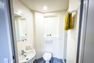 1 bed studio, Potterrow, Old Town, Edinburgh, EH89BT - Image 6